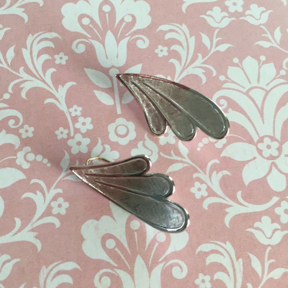 Jewelry - 🔴2for$5 Sale! Wing Earrings